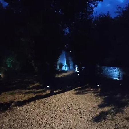 Studio Charmant Dans Un Ancien Moulin Pres D'Orange 30 M² Piscine מראה חיצוני תמונה